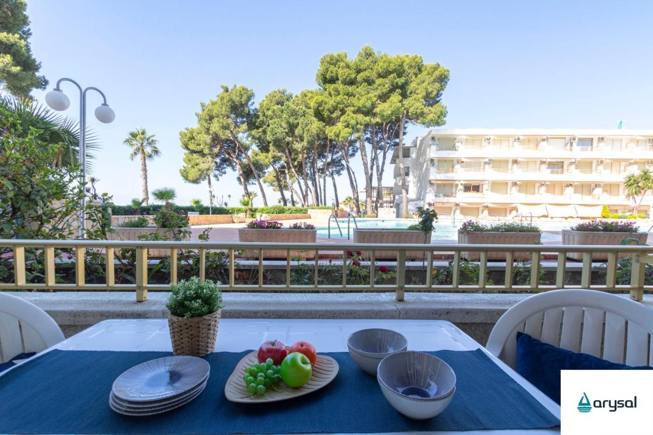 Apartamentos Internacional Arysal กัมบริลส์ ภายนอก รูปภาพ